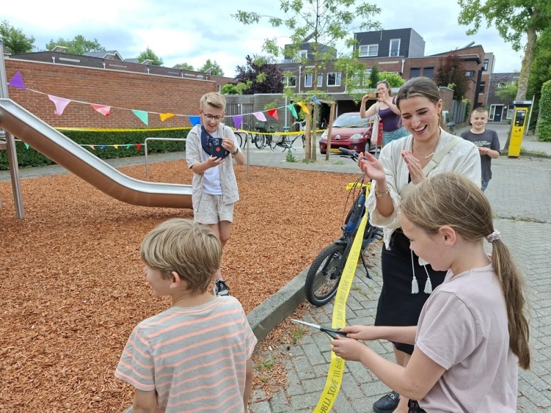 Feestelijke opening speeltuintje Nassaustraat